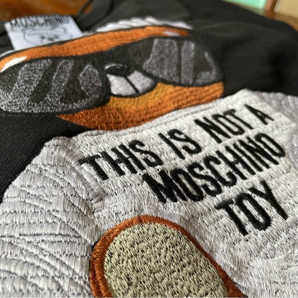 Authentic- MOSCHINO Teddy Bear Crewneck + Jogging Pants Set. - Picture 5 of 11